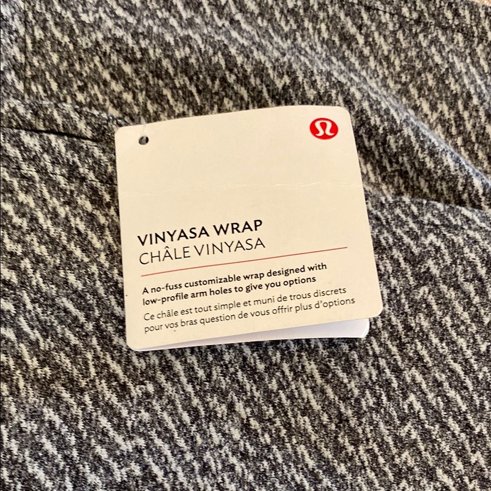 Lululemon Vinyasa Wrap in Gray and White